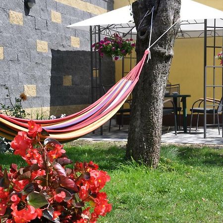 Be Well 3-Rooms Apartment With Parking And Garden Varşovia Exterior foto