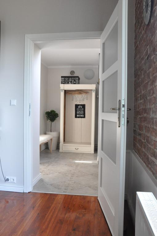 Be Well 3-Rooms Apartment With Parking And Garden Varşovia Exterior foto