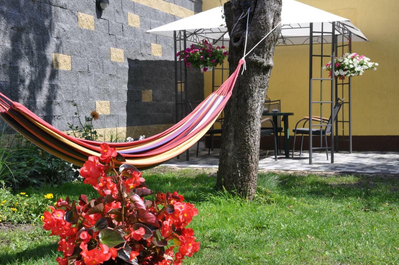 Be Well 3-Rooms Apartment With Parking And Garden Varşovia Exterior foto