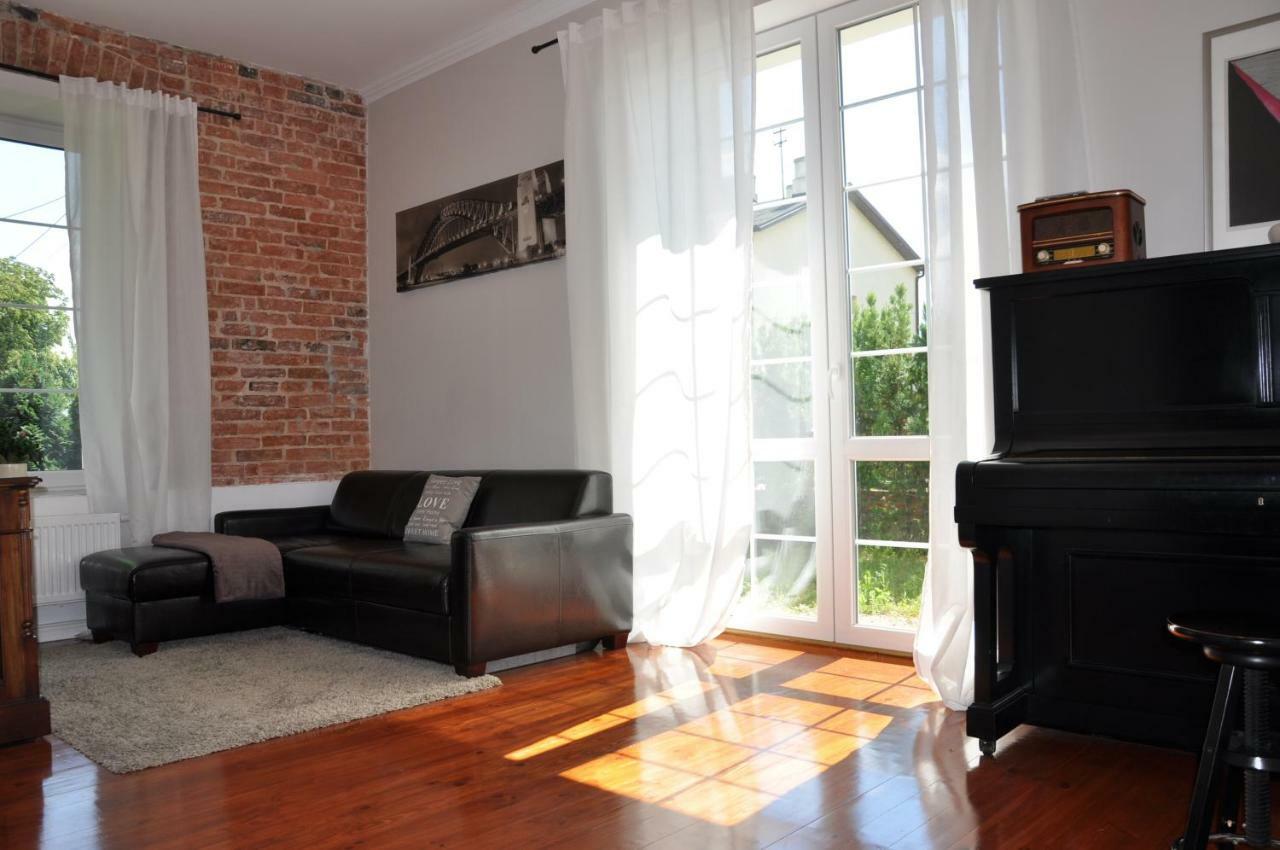 Be Well 3-Rooms Apartment With Parking And Garden Varşovia Exterior foto