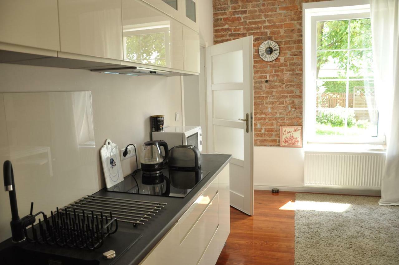 Be Well 3-Rooms Apartment With Parking And Garden Varşovia Exterior foto